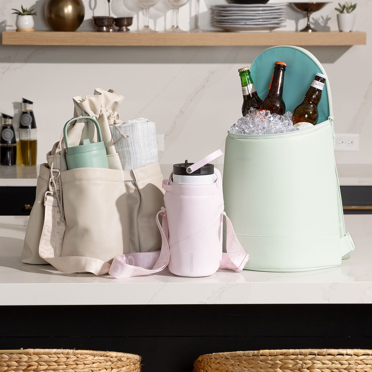 beverage-bucket-bag-a3 6c4793ad3b8e--group-lifestyle1.jpg