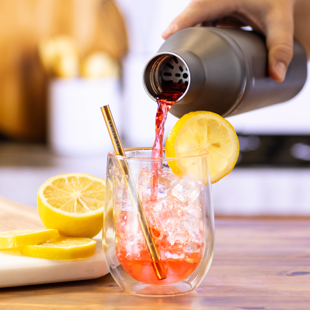 cocktail-shaker-lid-f6 Cocktail_Shaker_lifestyle_1_0f873eef-26b9-477a-b301-4dde25c00201.png